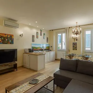 https://pinocchio-s-house-in-the-center-of-florence.it-tuscanyhotel.com